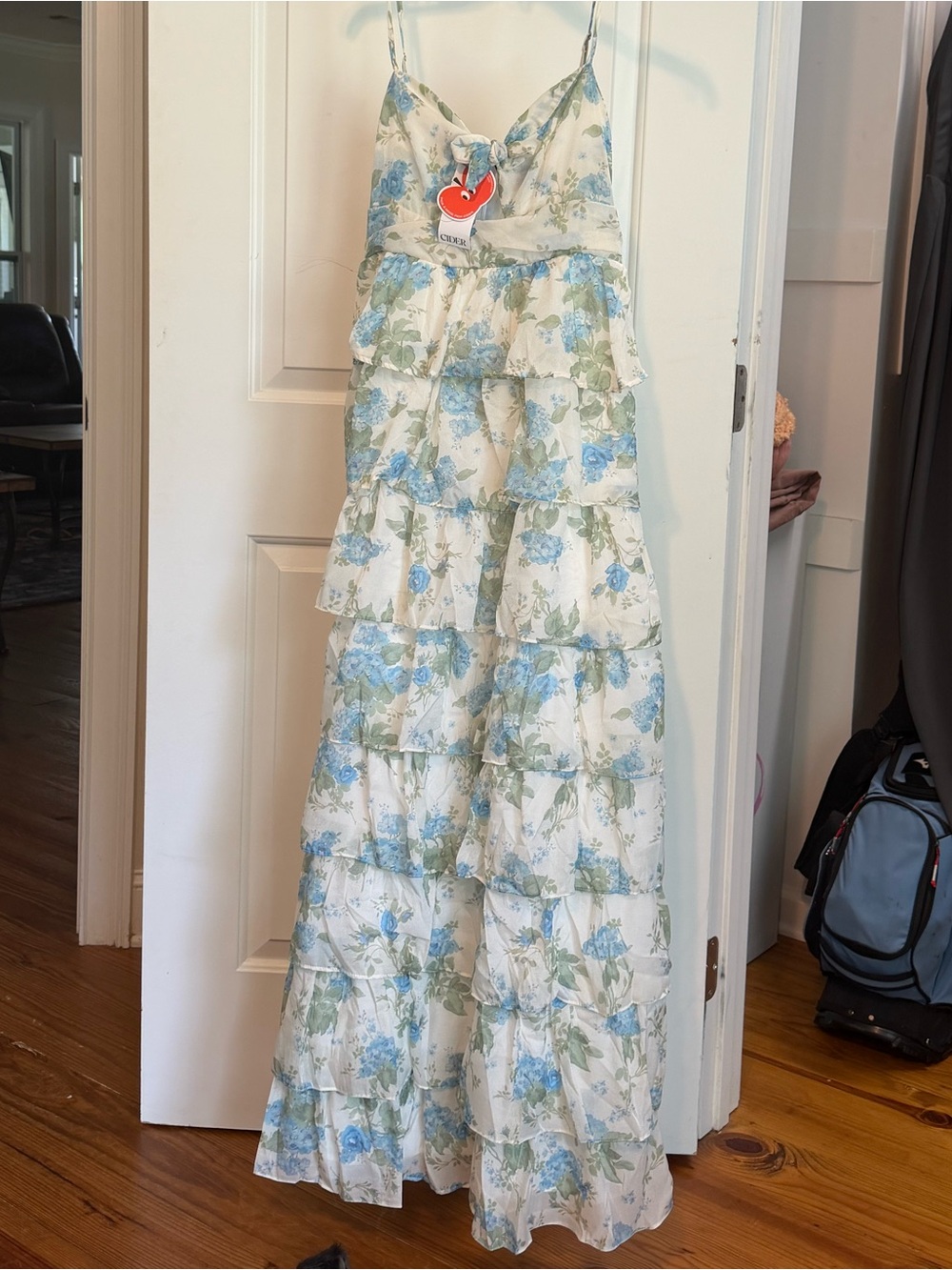CHIFFON SWEETHEART FLORAL CUT OUT LAYERED
RUFFLE HEM MAXI DRESS - Picture 2 of 4